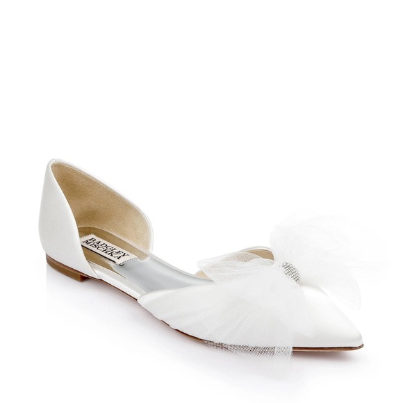 Badgley Mischka Women's White Flats with Bow - Picture 1 of 4